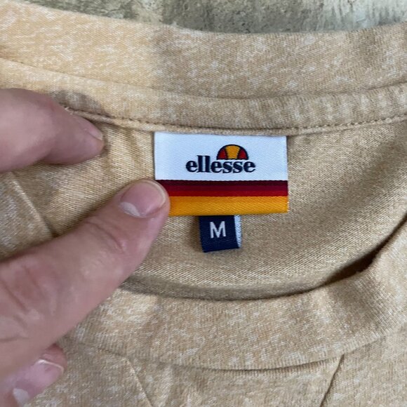 ELLESSE SHORT SLEEVE POCKET TEE MEN'S MEDIUM EMBROIDERED CREWNECK T-SHIRT - Picture 5 of 5